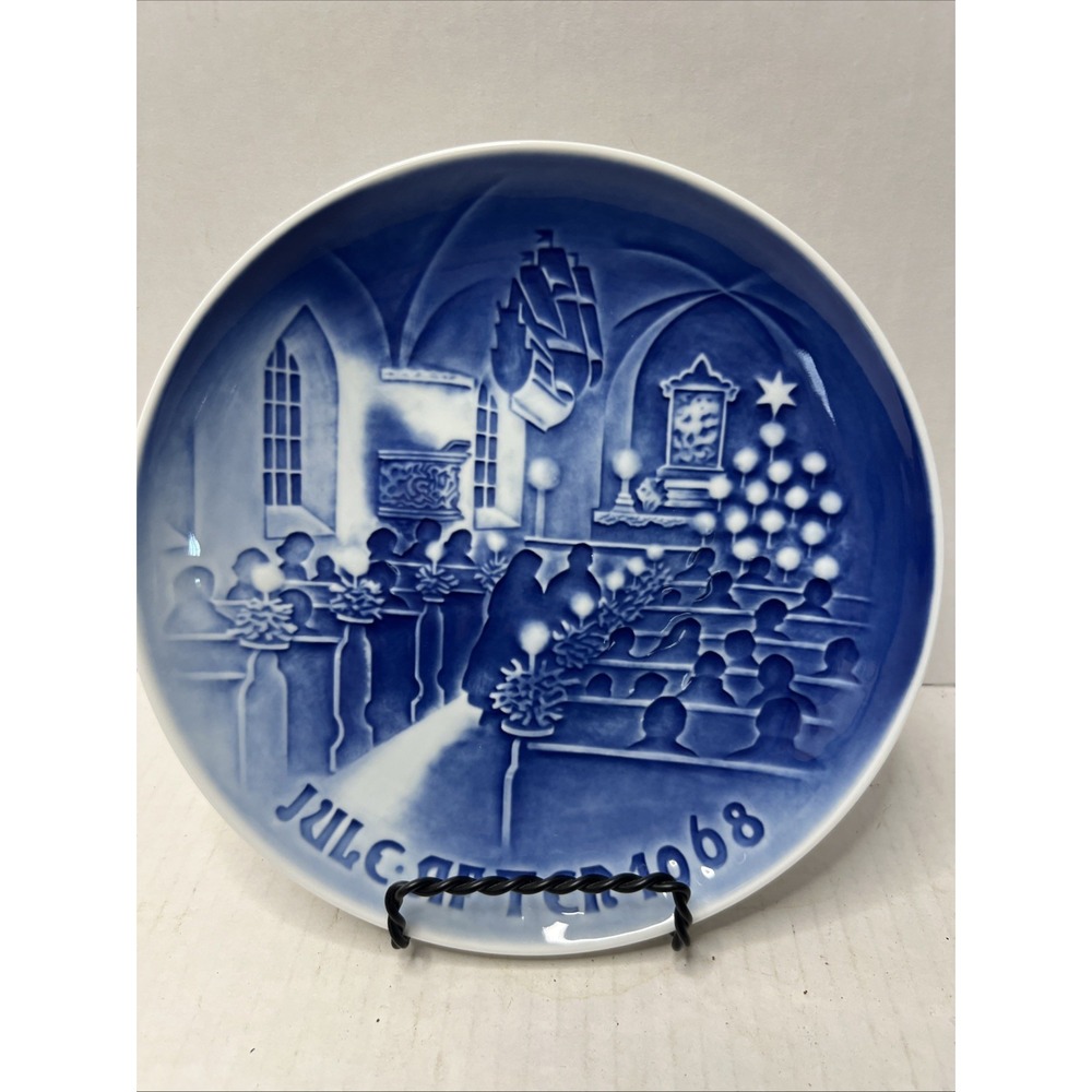 Vintage 1968 Bing & Grondahl "Christmas in Church" Porcelain Blue Plate, Denmark